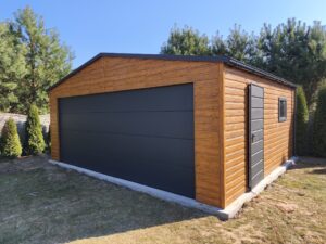 Garaj din tablă 6m x 6m cu poartă secțională