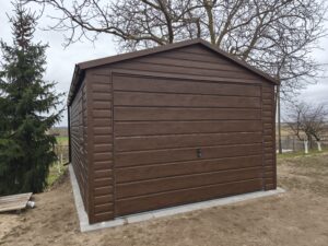 Garaj din tablă 3,5m x 6m cu poartă basculantă
