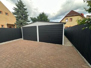 Garaj din tablă 6m x 6m cu 2 porți basculante