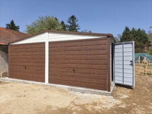 Garaj din tablă 6m x 6m cu 2 porți basculante