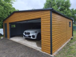 Garaj din tablă 8m x 6m cu poartă secțională